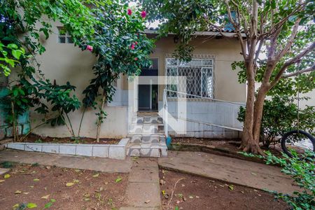 Casa à venda com 170m², 3 quartos e 2 vagasQuintal