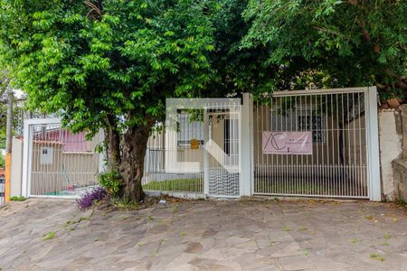 Casa à venda com 170m², 3 quartos e 2 vagasFachada