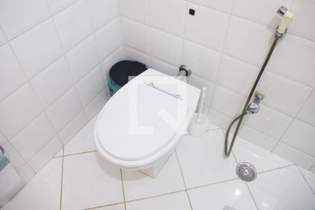 Apartamento à venda com 86m², 2 quartos e 1 vagaDetalhe do banheiro