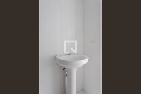 Banheiro de apartamento para alugar com 1 quarto, 45m² em Morro Santana, Porto Alegre