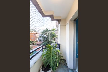 Apartamento à venda com 163m², 3 quartos e 4 vagasVaranda da Suíte 