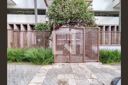 Apartamento à venda com 163m², 3 quartos e 4 vagasFachada 