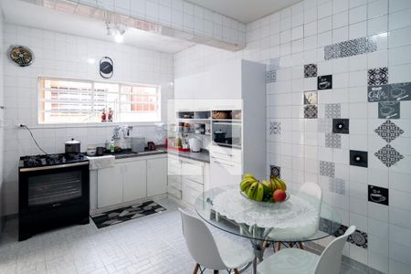 Casa à venda com 110m², 3 quartos e 2 vagas Casa à venda com 110m², 3 quartos e 2 vagasCozinha