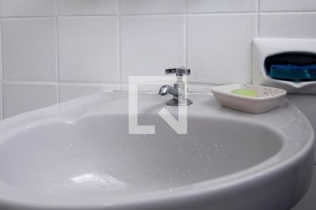 Casa à venda com 110m², 3 quartos e 2 vagas Casa à venda com 110m², 3 quartos e 2 vagasBanheiro Social