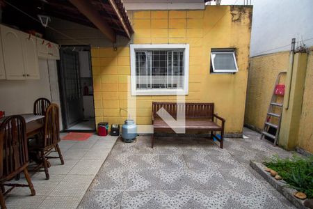 Casa à venda com 100m², 2 quartos e 1 vagaQuintal