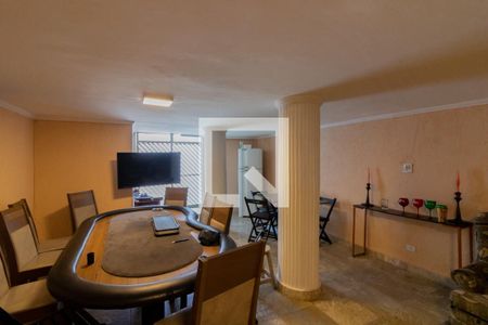 Casa à venda com 320m², 3 quartos e 2 vagas Casa à venda com 320m², 3 quartos e 2 vagasQuarto de Serviço