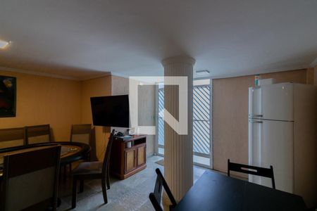 Casa à venda com 320m², 3 quartos e 2 vagas Casa à venda com 320m², 3 quartos e 2 vagasQuarto de Serviço