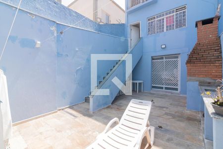 Casa à venda com 320m², 3 quartos e 2 vagas Casa à venda com 320m², 3 quartos e 2 vagasÁrea comum - Piscina