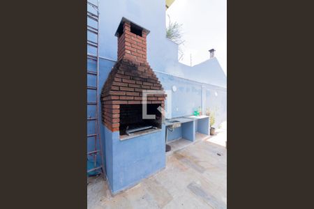 Casa à venda com 320m², 3 quartos e 2 vagas Casa à venda com 320m², 3 quartos e 2 vagasÁrea comum - Churrasqueira