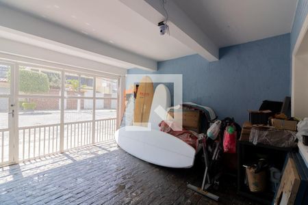 Casa à venda com 320m², 3 quartos e 2 vagas Casa à venda com 320m², 3 quartos e 2 vagasGaragem