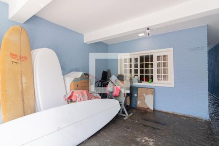 Casa à venda com 320m², 3 quartos e 2 vagas Casa à venda com 320m², 3 quartos e 2 vagasGaragem