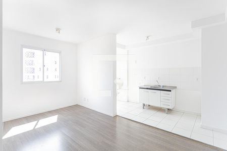 Sala de apartamento para alugar com 2 quartos, 45m² em Vila da Oportunidade, Carapicuíba