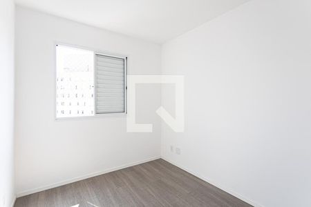 Quarto 2 de apartamento para alugar com 2 quartos, 45m² em Vila da Oportunidade, Carapicuíba
