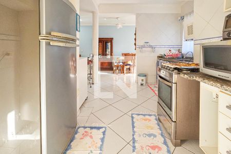 Cozinha de casa de condomínio para alugar com 3 quartos, 152m² em Jardim Enseada, Guarujá