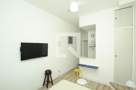 Sala/Quarto de kitnet/studio à venda com 1 quarto, 18m² em Gamboa, Rio de Janeiro