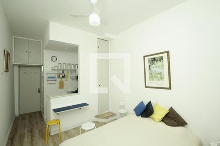 Sala/Quarto de kitnet/studio à venda com 1 quarto, 18m² em Gamboa, Rio de Janeiro