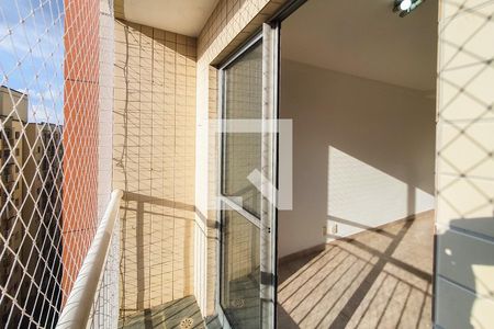 Sacada de apartamento para alugar com 3 quartos, 61m² em Cambuci, São Paulo
