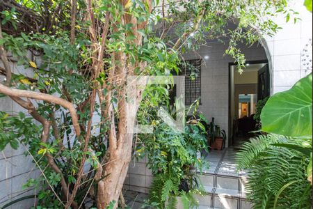 Casa à venda com 144m², 4 quartos e sem vagaFrente