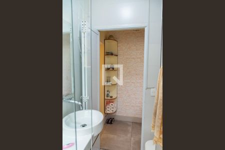 Casa à venda com 144m², 4 quartos e sem vagaBanheiro da suíte