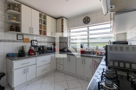 Casa à venda com 191m², 3 quartos e 4 vagasCozinha 