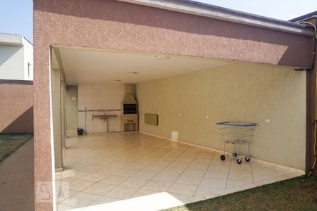 Apartamento à venda com 40m², 2 quartos e sem vagaÁrea comum - Churrasqueira