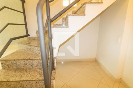 Sala de casa para alugar com 3 quartos, 220m² em Jardim Las Vegas, Santo André