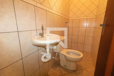 Casa à venda com 220m², 3 quartos e 4 vagasBanheiro de Serviço