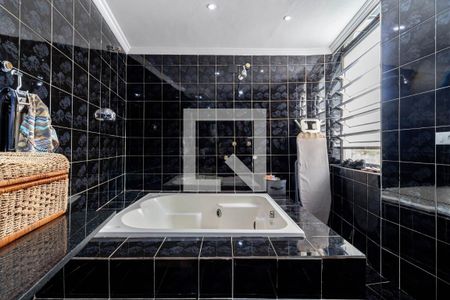 Casa à venda com 130m², 3 quartos e 1 vaga Casa à venda com 130m², 3 quartos e 1 vagaBanheiro da Suíte 1