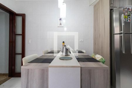 Casa à venda com 130m², 3 quartos e 1 vaga Casa à venda com 130m², 3 quartos e 1 vagaCozinha - Mesa de Jantar