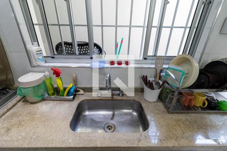 Casa à venda com 130m², 3 quartos e 1 vaga Casa à venda com 130m², 3 quartos e 1 vagaCozinha - Pia