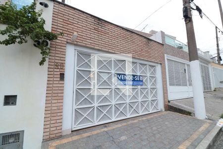 Casa à venda com 95m², 3 quartos e 2 vagasFachada