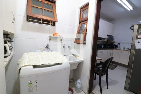 Casa à venda com 95m², 3 quartos e 2 vagasLavanderia