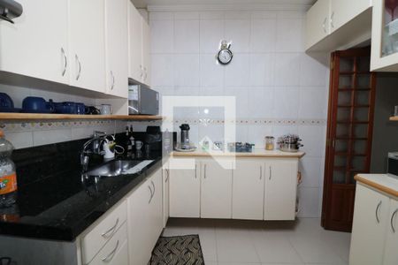 Casa à venda com 95m², 3 quartos e 2 vagasCozinha
