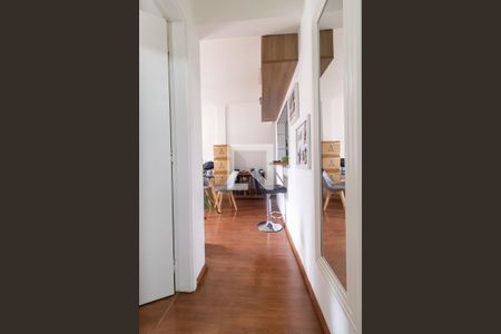 Corredor de apartamento à venda com 1 quarto, 40m² em Pinheiros, São Paulo