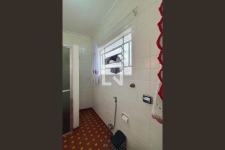 Casa à venda com 160m², 2 quartos e 1 vaga Casa à venda com 160m², 2 quartos e 1 vagaBanheiro