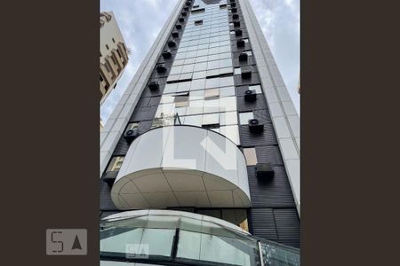 Apartamento à venda com 28m², 1 quarto e 1 vagaFachada