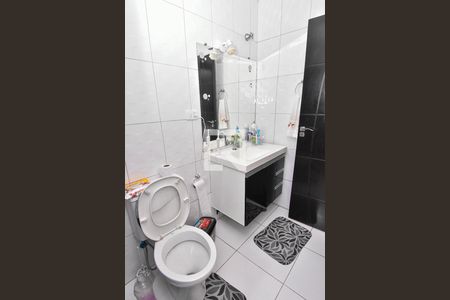 Casa à venda com 300m², 4 quartos e 8 vagas Casa à venda com 300m², 4 quartos e 8 vagasBanheiro da Suíte 2