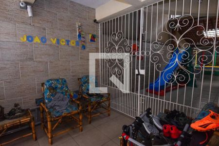 Casa à venda com 300m², 4 quartos e 8 vagas Casa à venda com 300m², 4 quartos e 8 vagasQuintal