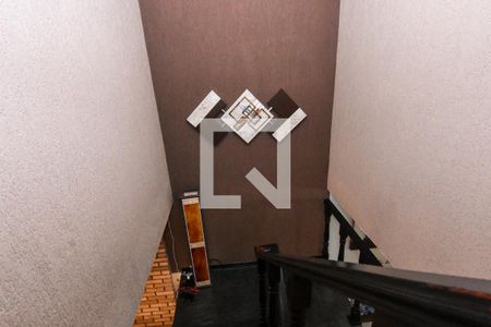 Casa à venda com 300m², 4 quartos e 8 vagas Casa à venda com 300m², 4 quartos e 8 vagasEscada