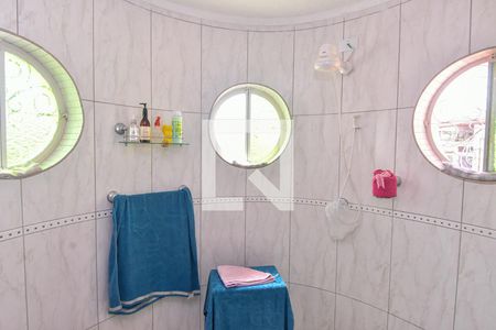 Casa à venda com 300m², 4 quartos e 8 vagas Casa à venda com 300m², 4 quartos e 8 vagasBanheiro da Suíte 1