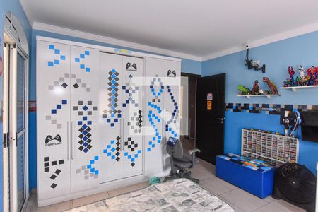 Casa à venda com 300m², 4 quartos e 8 vagas Casa à venda com 300m², 4 quartos e 8 vagasQuarto 2 - Suíte