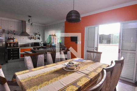 Casa à venda com 300m², 4 quartos e 8 vagas Casa à venda com 300m², 4 quartos e 8 vagasSala de Jantar