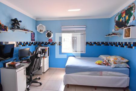 Casa à venda com 300m², 4 quartos e 8 vagas Casa à venda com 300m², 4 quartos e 8 vagasQuarto 2 - Suíte