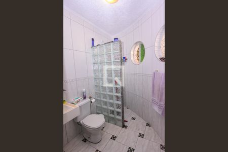 Casa à venda com 300m², 4 quartos e 8 vagas Casa à venda com 300m², 4 quartos e 8 vagasBanheiro 2