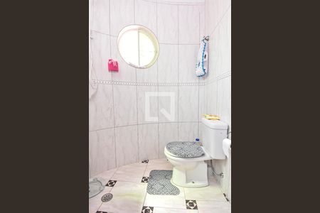 Casa à venda com 300m², 4 quartos e 8 vagas Casa à venda com 300m², 4 quartos e 8 vagasBanheiro da Suíte 1