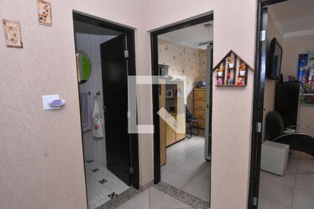 Casa à venda com 300m², 4 quartos e 8 vagas Casa à venda com 300m², 4 quartos e 8 vagasSala