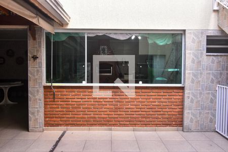 Casa à venda com 300m², 4 quartos e 8 vagas Casa à venda com 300m², 4 quartos e 8 vagasQuintal