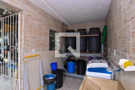 Casa à venda com 300m², 4 quartos e 8 vagas Casa à venda com 300m², 4 quartos e 8 vagasLavanderia