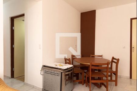 Sala de Apartamento com 3 quartos, 52m² Macedo