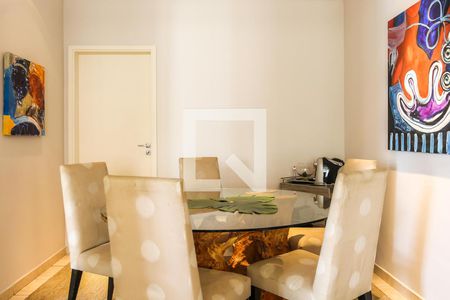 Apartamento à venda com 160m², 3 quartos e 1 vagaSala